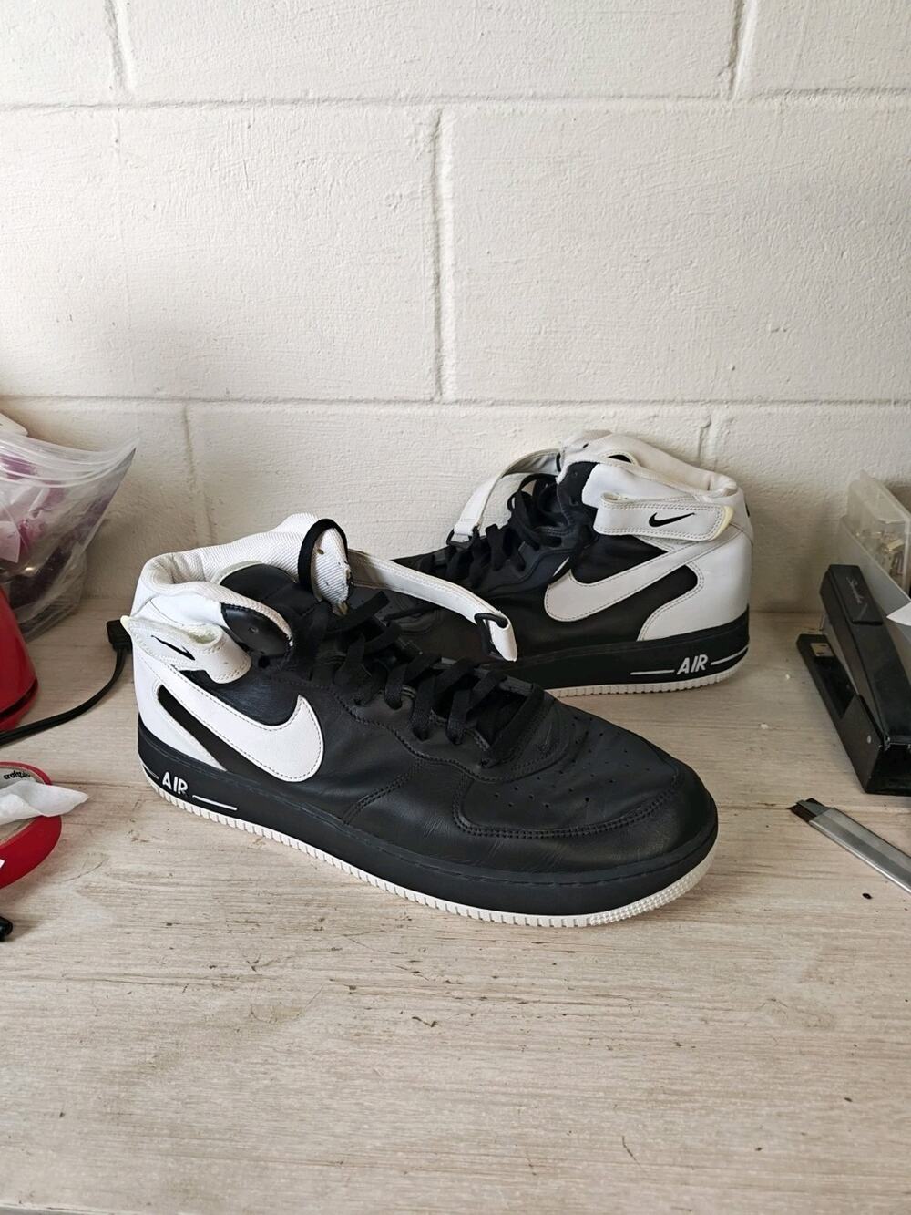 2005 Nike Air Force 1 Mid Black And White Sz 16